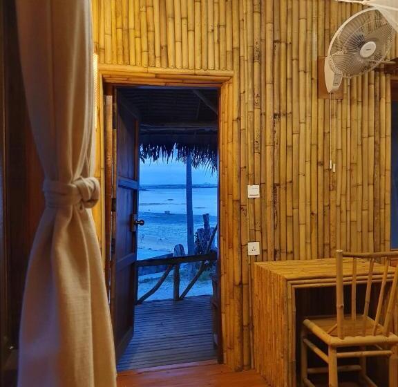 스탠다드 방갈로, Absolute Beachfront Resort