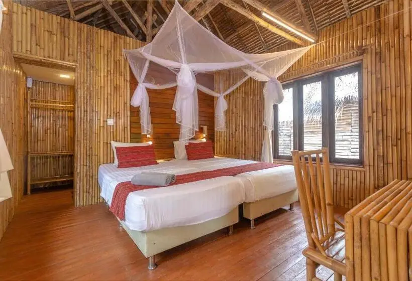 スタンダードバンガロー, Absolute Beachfront Resort