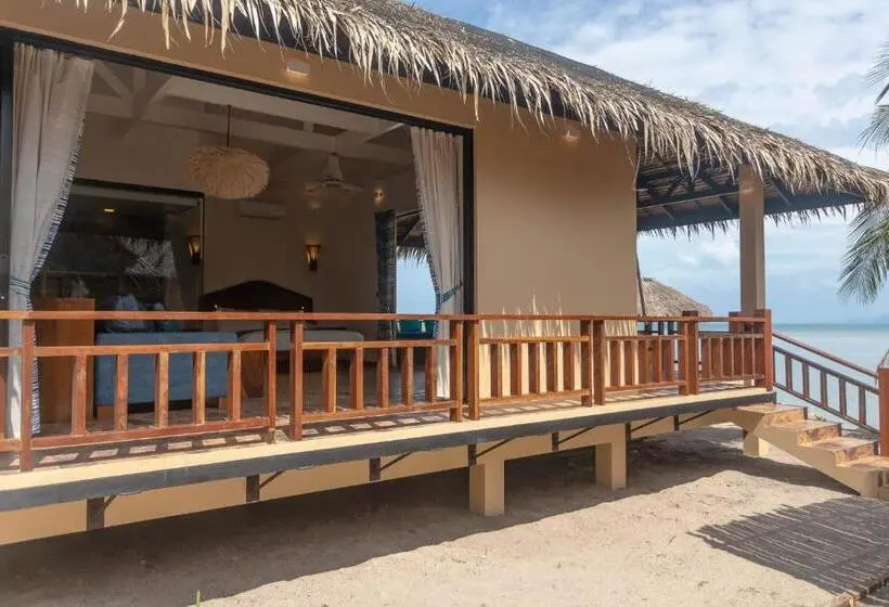 ビラホテル１ベッドルーム, Absolute Beachfront Resort