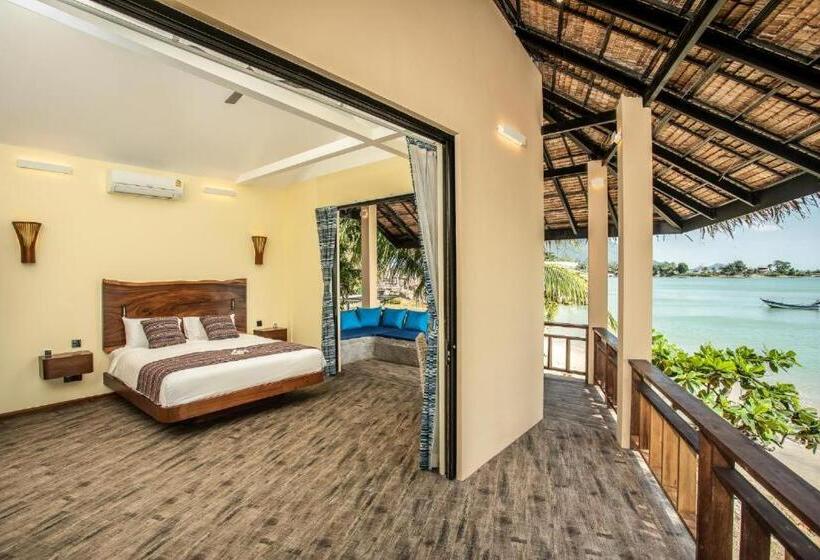 فيلا غرفتين نوم مطلة على البحر, Absolute Beachfront Resort