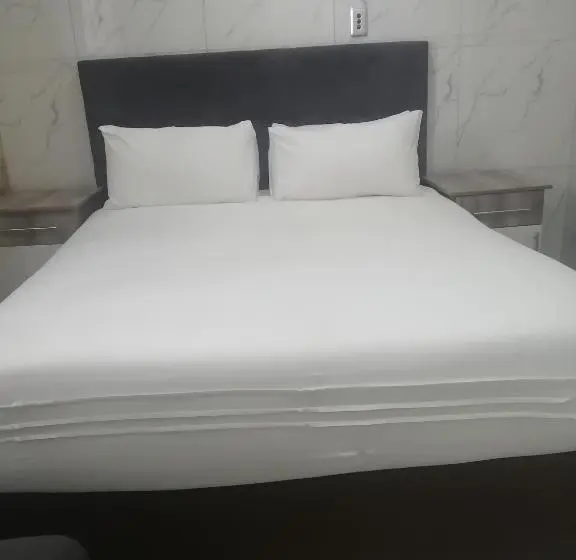 اتاق لوکس, Olu Guest Lodge