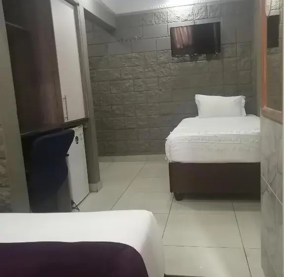 اتاق خانوادگی, Olu Guest Lodge