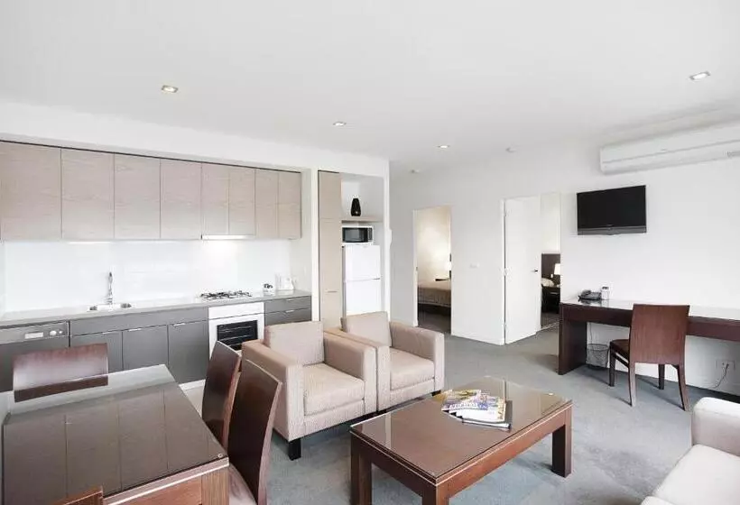 سوئیت 2 خوابه, St Kilda Central Apartments