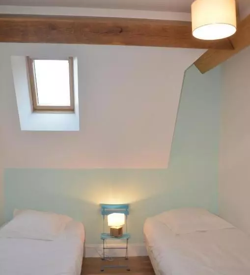 اتاق سوپریور چهار تخته, Auberge Du Moulin à Vent, The Originals Relais
