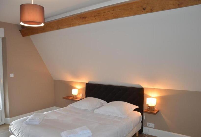 اتاق سوپریور چهار تخته, Auberge Du Moulin à Vent, The Originals Relais