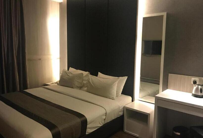 Номер Deluxe Кровать Кинг, Austin Paradise   Pulai Utama