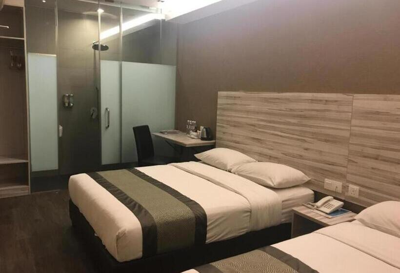 Семейный Номер Deluxe, Austin Paradise   Pulai Utama