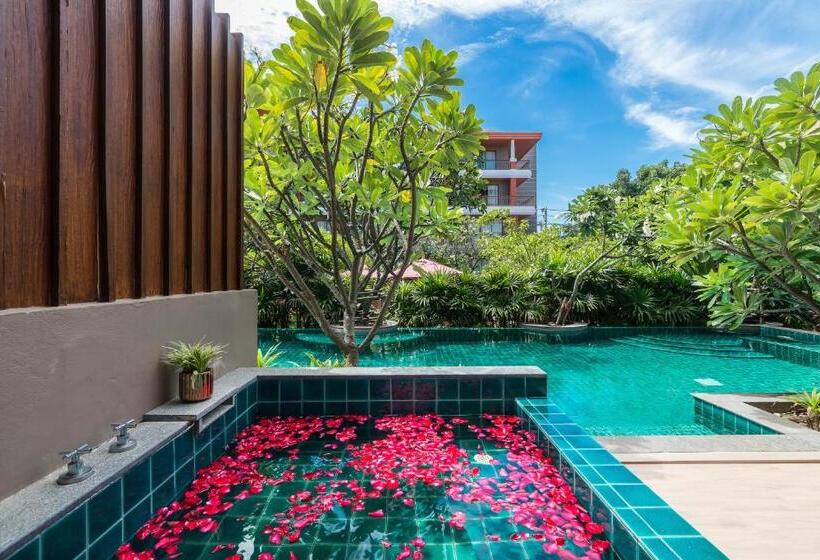 Deluxe Szoba Pezsgőfürdővel, Ayrest Hua Hin