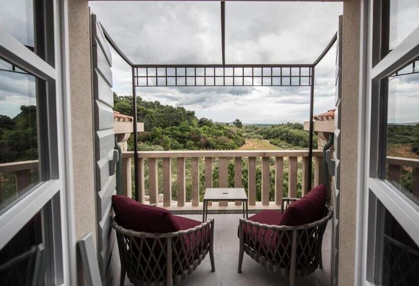 سوییت لوکس, Boskinac