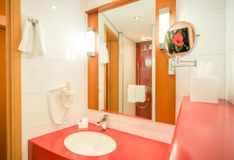Номер Superior, Ibis Fujairah