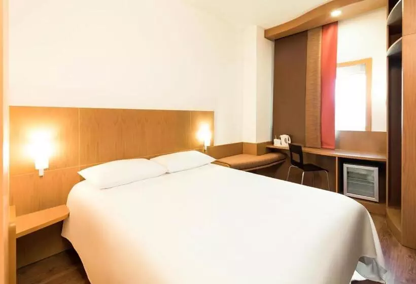コネクティングルーム（家族用）。, Ibis Fujairah