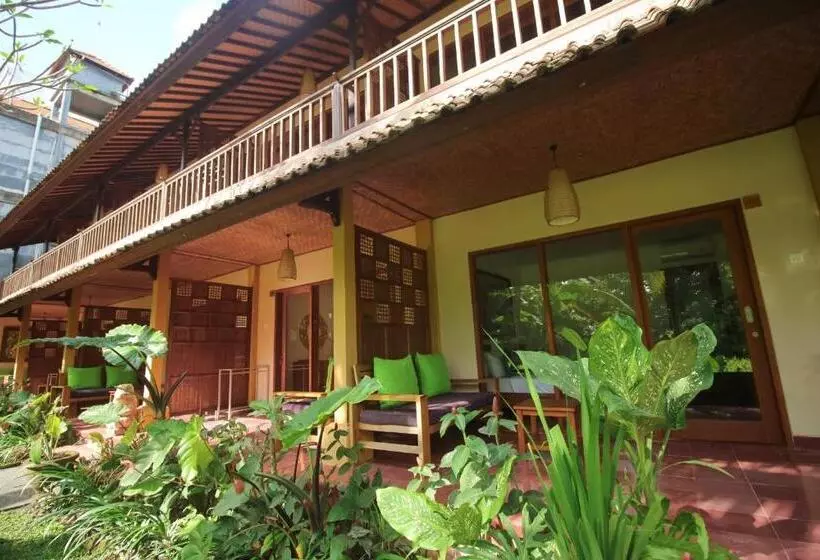 اتاق استاندارد با بالکن, Jati Homestay
