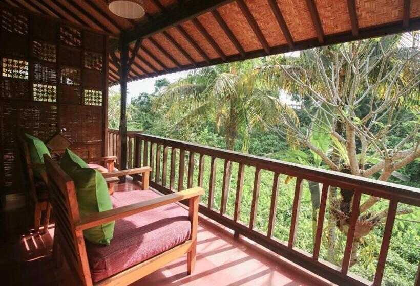 标准间带阳台, Jati Homestay