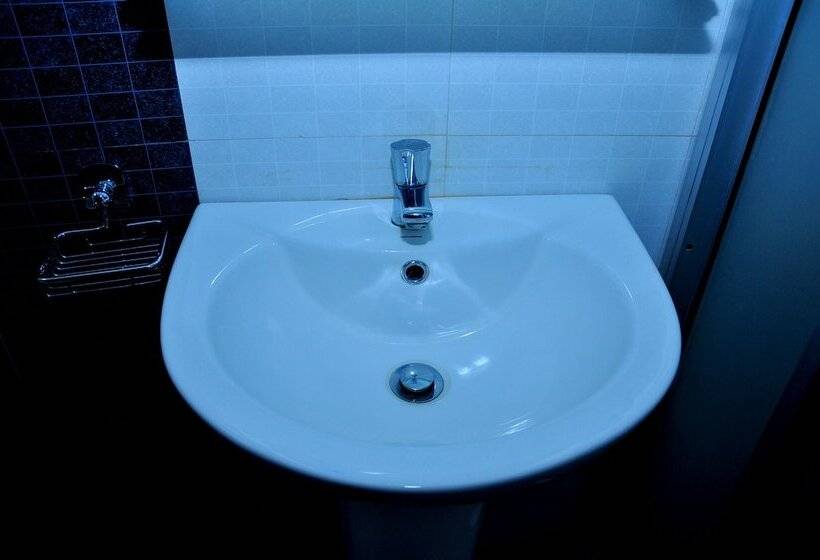 标准间, Milano Tourist Rest