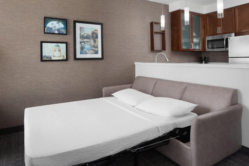 带大床的标准工作室, Residence Inn By Marriott Tustin Orange County