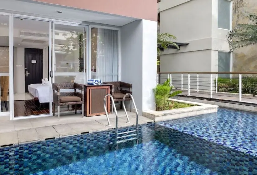 اتاق لوکس, Sanur Resort Watujimbar