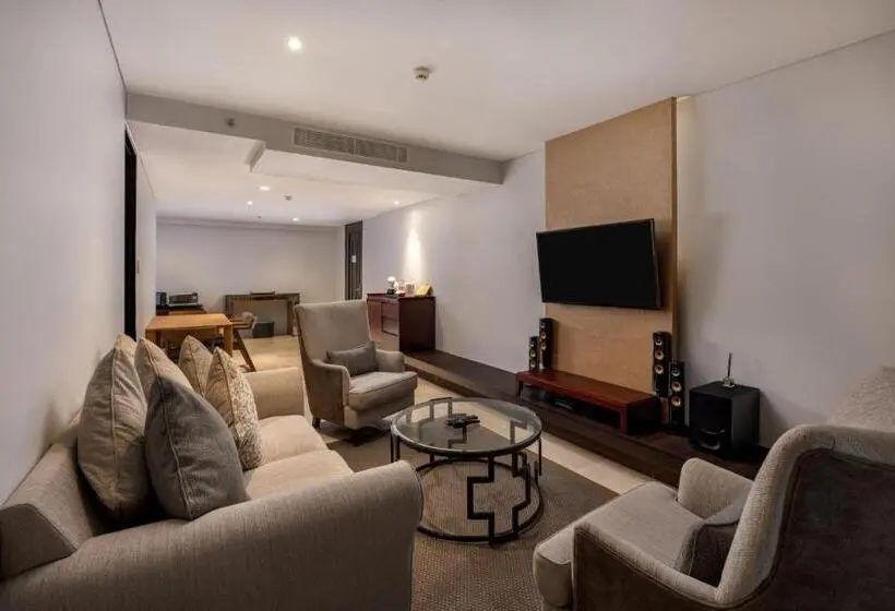 سوییت, Sanur Resort Watujimbar