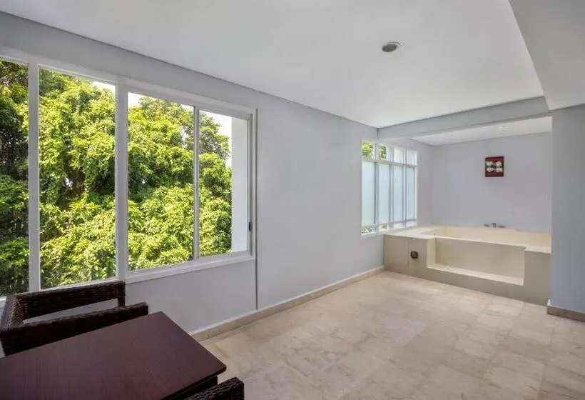 سوییت, Sanur Resort Watujimbar