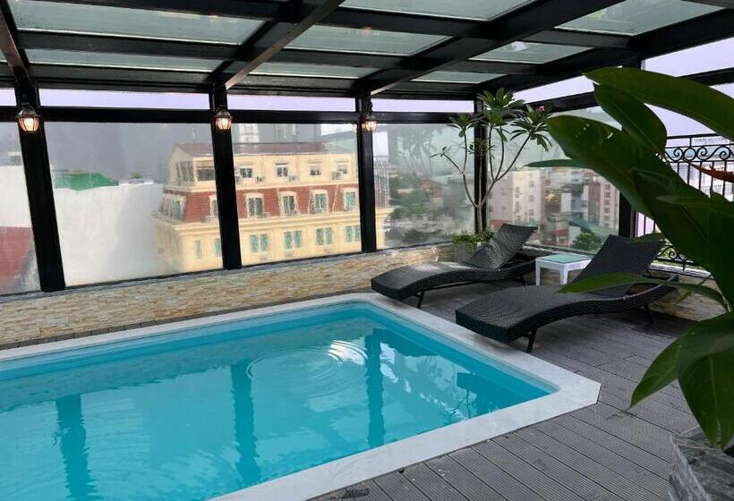 اتاق لوکس, Skylark