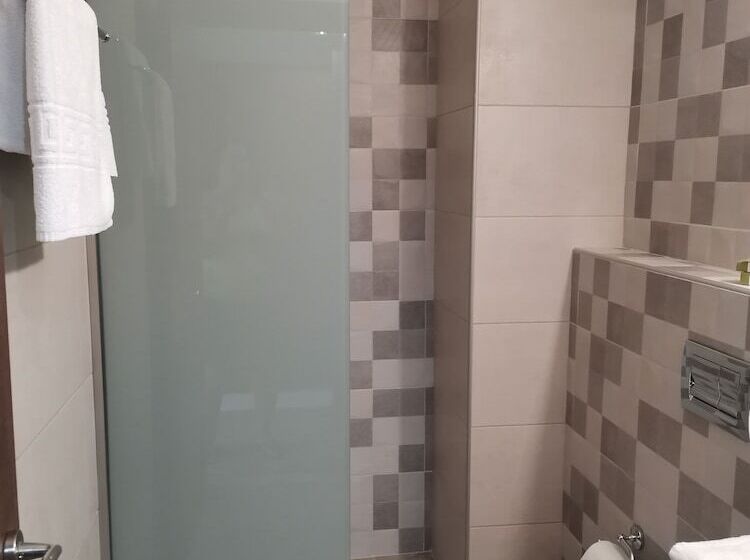 Четырехместный Номер Стандарт, Stork