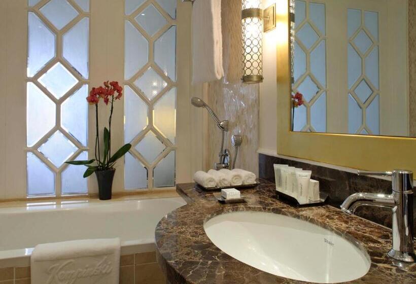 اتاق سوپریور با تخت بزرگ, Villa Rosa Kempinski