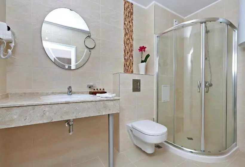 سوییت, White Rock Castle Suite Hotel & Spa