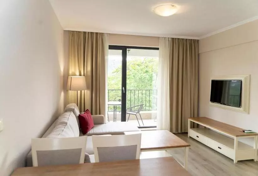 سوییت, White Rock Castle Suite Hotel & Spa