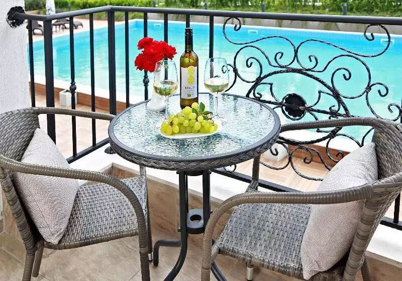 سوییت, White Rock Castle Suite Hotel & Spa