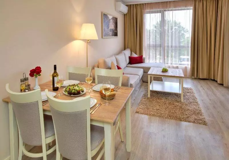 سوییت, White Rock Castle Suite Hotel & Spa