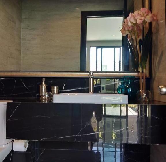 ２ベッドルームアパートメント, The Regent Hotel Kamala Beach