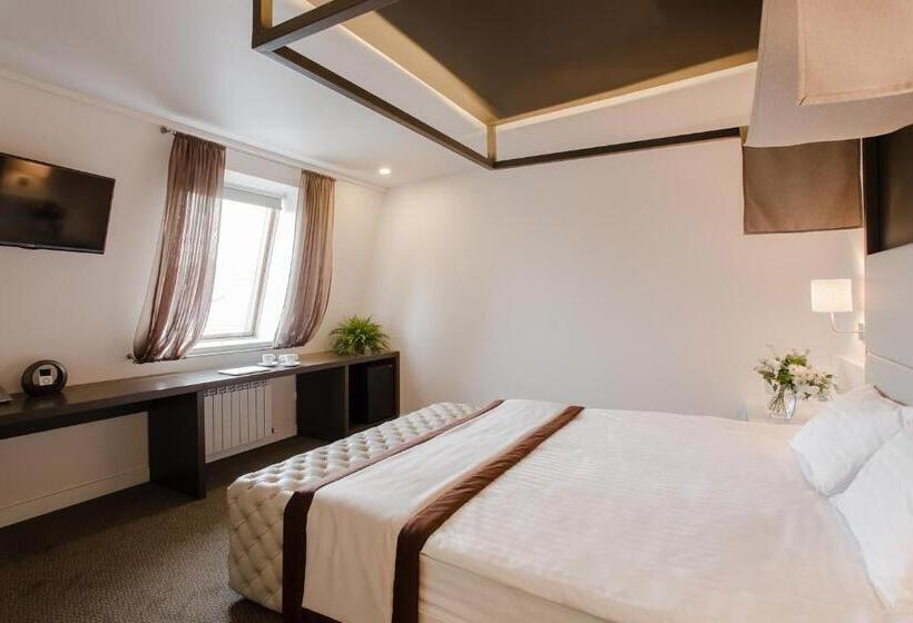 Quarto Superior, Uno Design