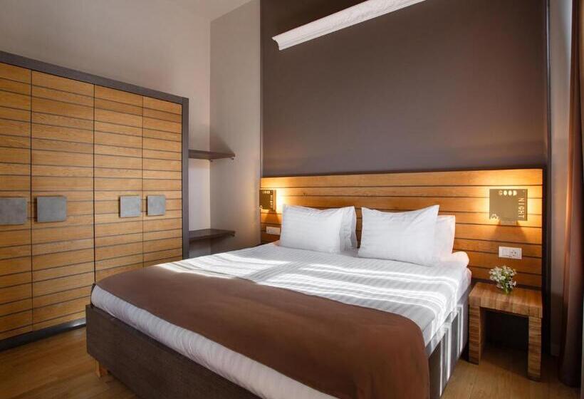Junior Suite, Uno Design
