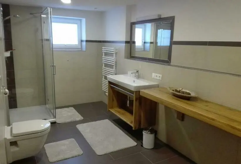 テラスつきの２ベッドルームアパートメント, Ferienwohnung Berghof Pixner