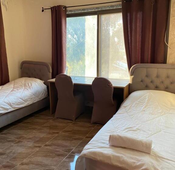اتاق استاندارد, Jericho Waleed S Hostel