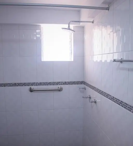 اتاق سوپریور چهار تخته, Tunupa Lodge