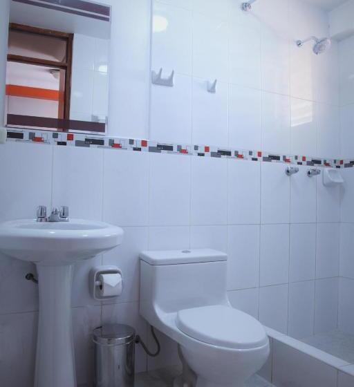 غرفة سوبيريور رباعية, Tunupa Lodge