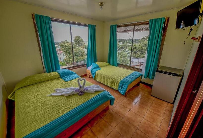 חדר סטנדרט לשלושה, Maris Bed & Breakfast Monteverde