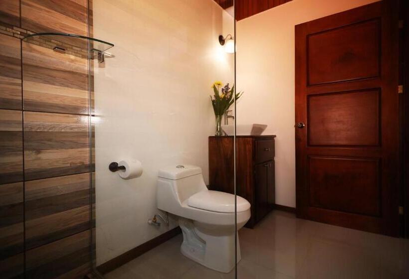 חדר דלוקס לשלושה, Maris Bed & Breakfast Monteverde