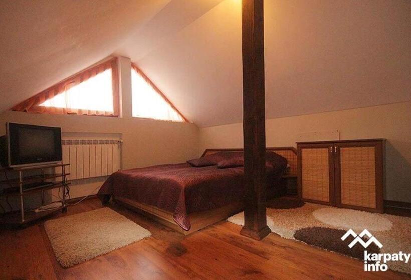 اتاق راحتی سه تخته, Chalet Trostian