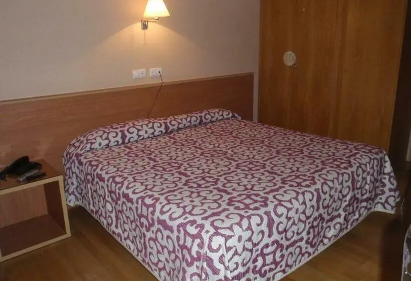 اتاق استاندارد, Hostal Cc