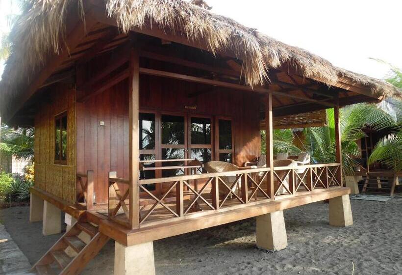 غرفة ديلوكس ذات إطلالة جانبية على البحر, Sea World Club Beach Resort & Dive Center