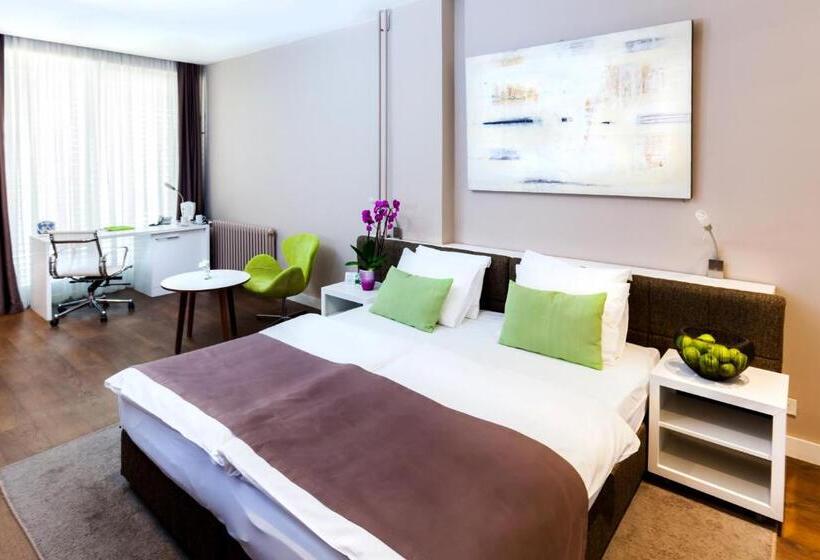 اتاق استاندارد, Adresa Suites