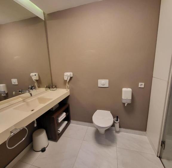 اتاق استاندارد, Adresa Suites