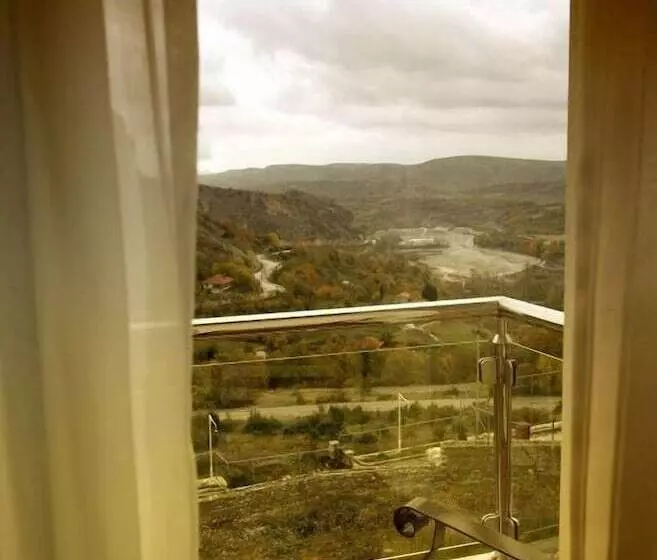 デラックストリプルルーム, Afkos Grammos Boutique Hotel Resort