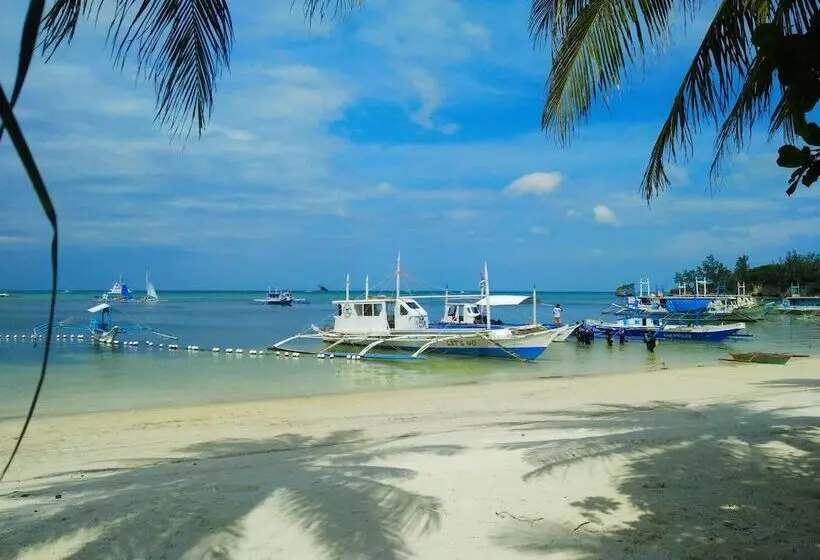 اتاق استاندارد, Aissatou Beach Resort