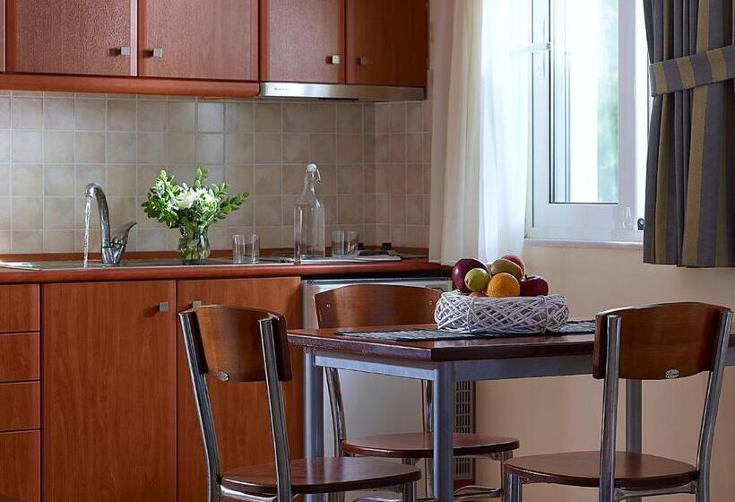 استودیو استاندارد با چشم‌انداز دریا, Avantis Suites