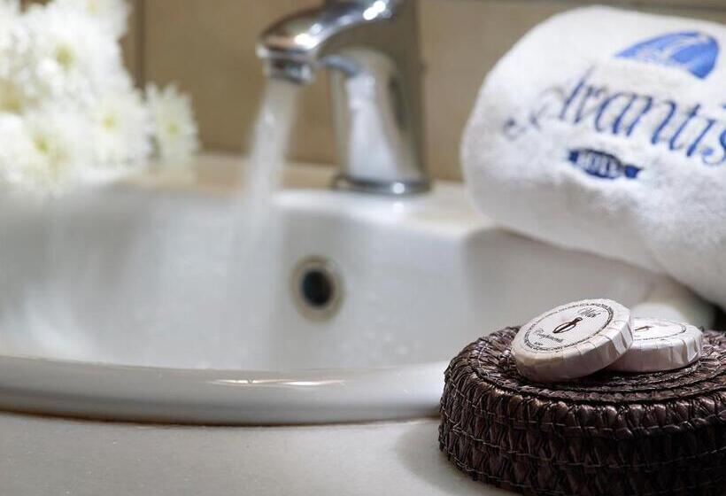 استودیوی استاندارد با چشم‌انداز دریا, Avantis Suites