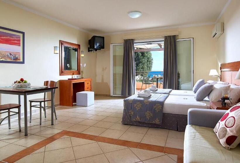 Студия Стандарт Вид на Море, Avantis Suites