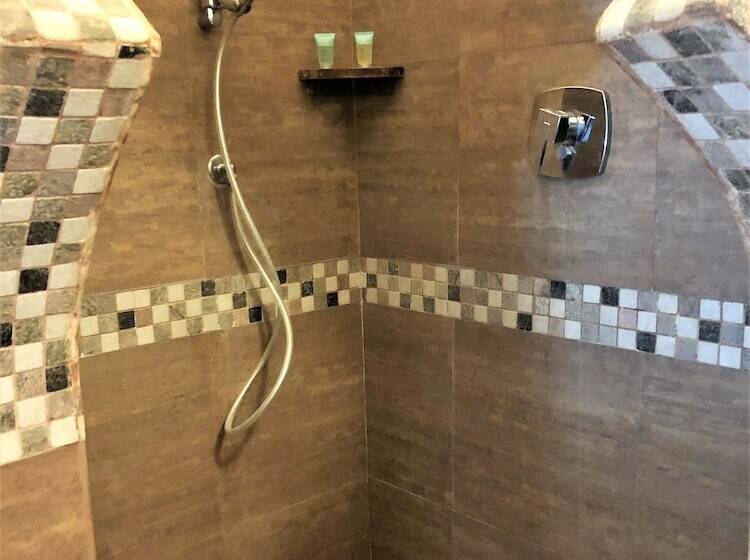 标准单人间, Beyt Al Salaam