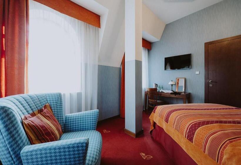 豪华单人间, Grape